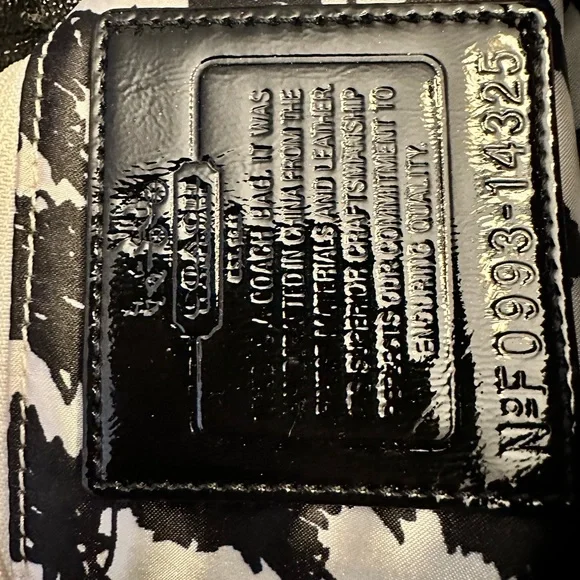 COACH ❤️ MADISON CROC EMBOSSED PATENT LEATHER ~LIMITED EDITION~ Bag & Wallet Set - Picture 4 of 15